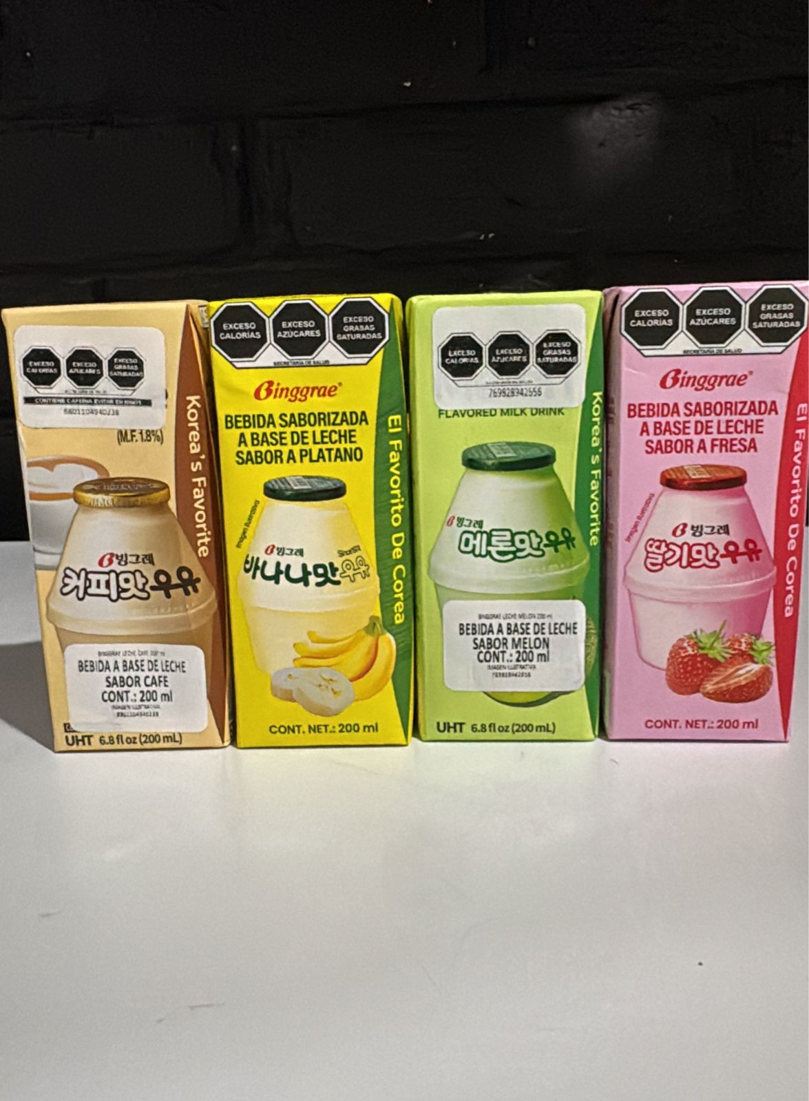 Cartones de Leche/Bebida saborizada (Plátano, Melón, Fresa)
